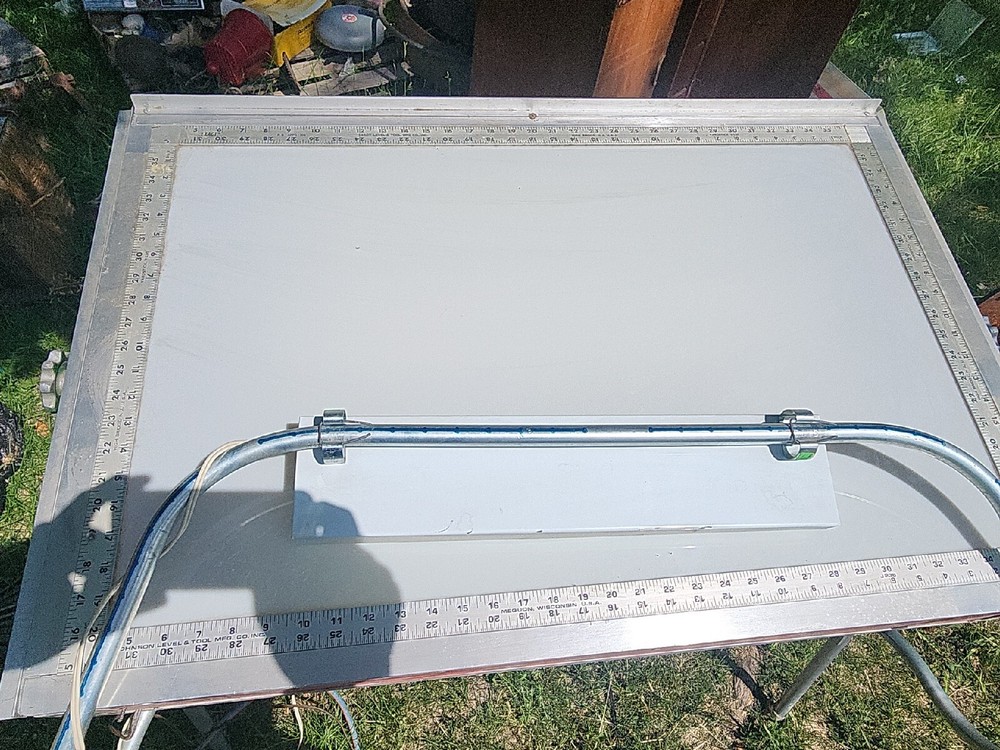 JOHNSON LEVEL LIGHTED ARCHITECT BLUEPRINT DRAFTING TABLE SEE PHOTOS DESCRIPTION