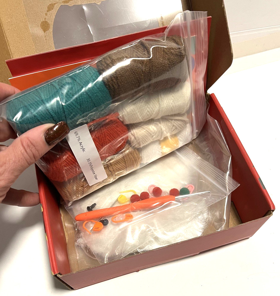 Crochet Set - complete kit-Beginner w/ instructions Christmas- NEW, opened box