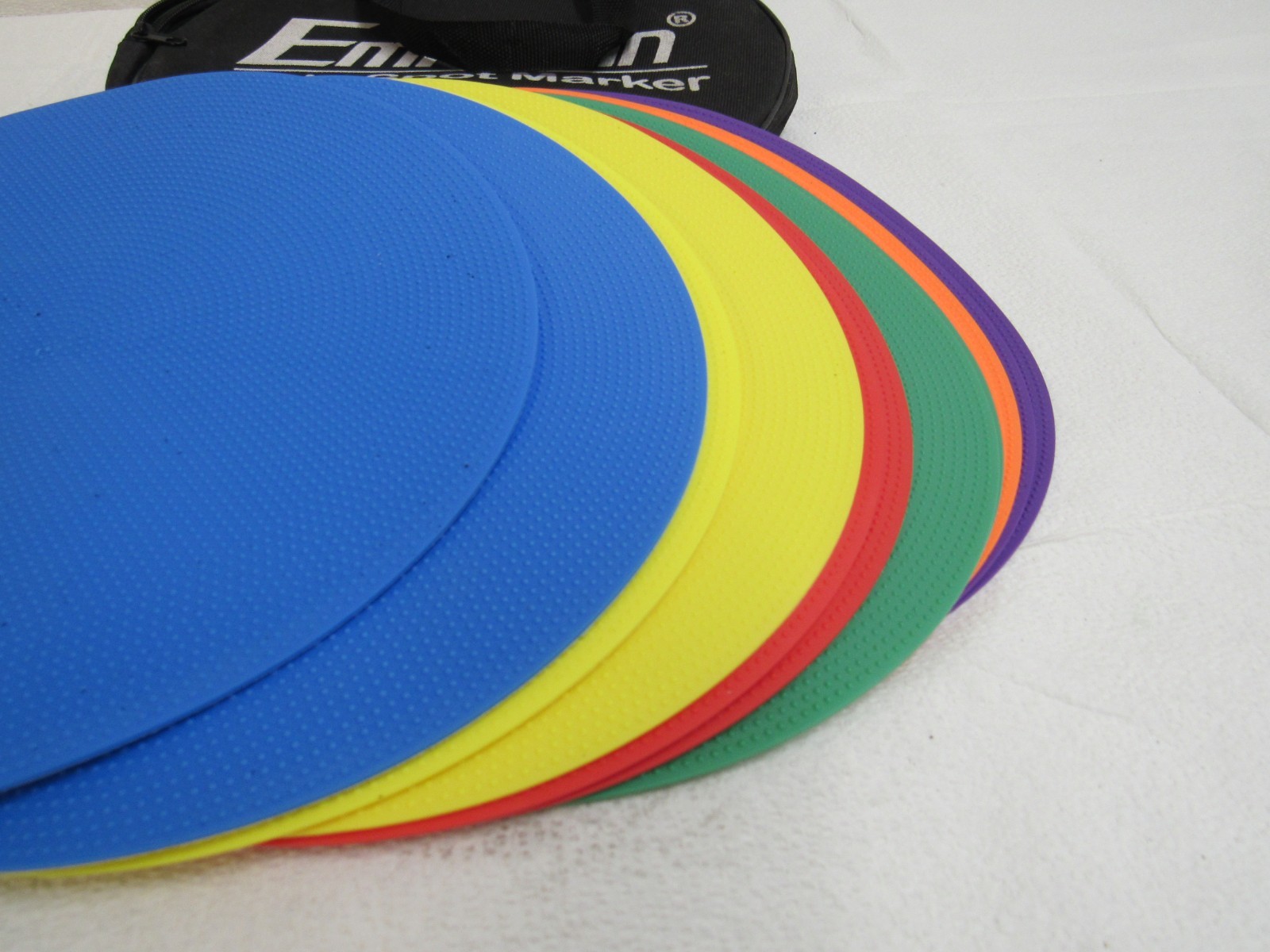 Emhumn Poly Spot Marker For Sports Training Gym Class 12 Spots 6 Colors and Bag