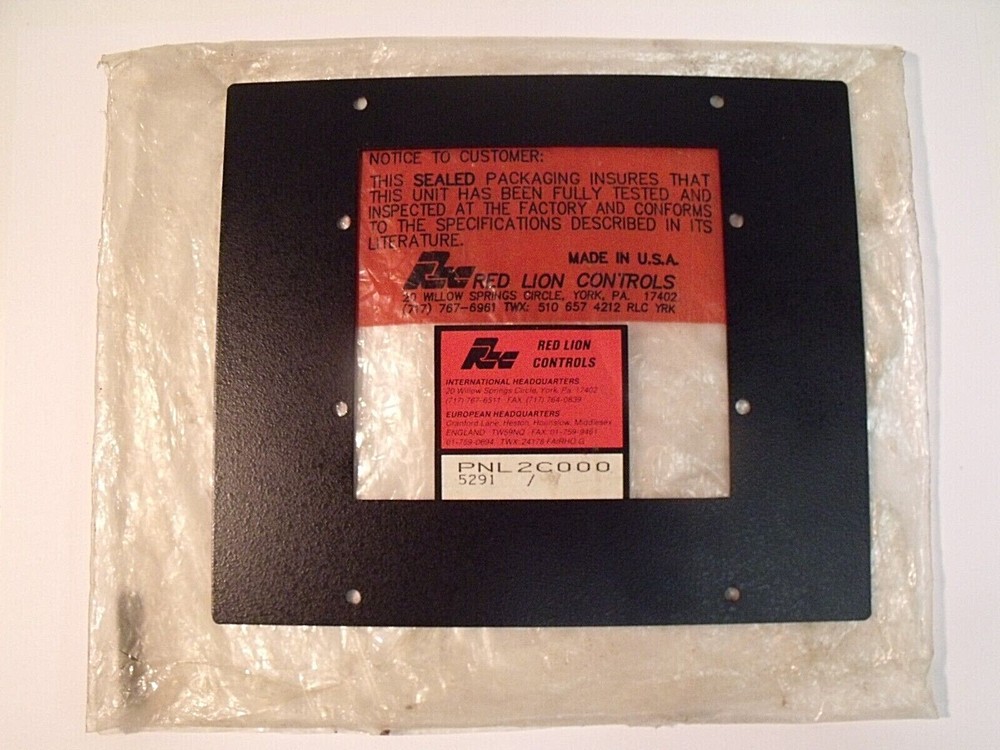 NIB Red Lion PNL2C000 Single Cut-Out Panel for Model SCD Counters