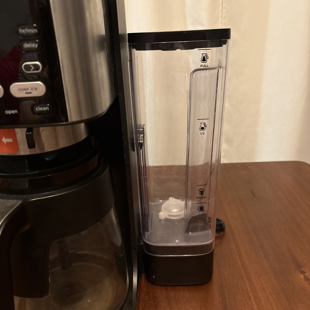 Excellent Condition. Ninja Drip Coffee Maker Brew Hot & Iced Coffee Machine. Yf