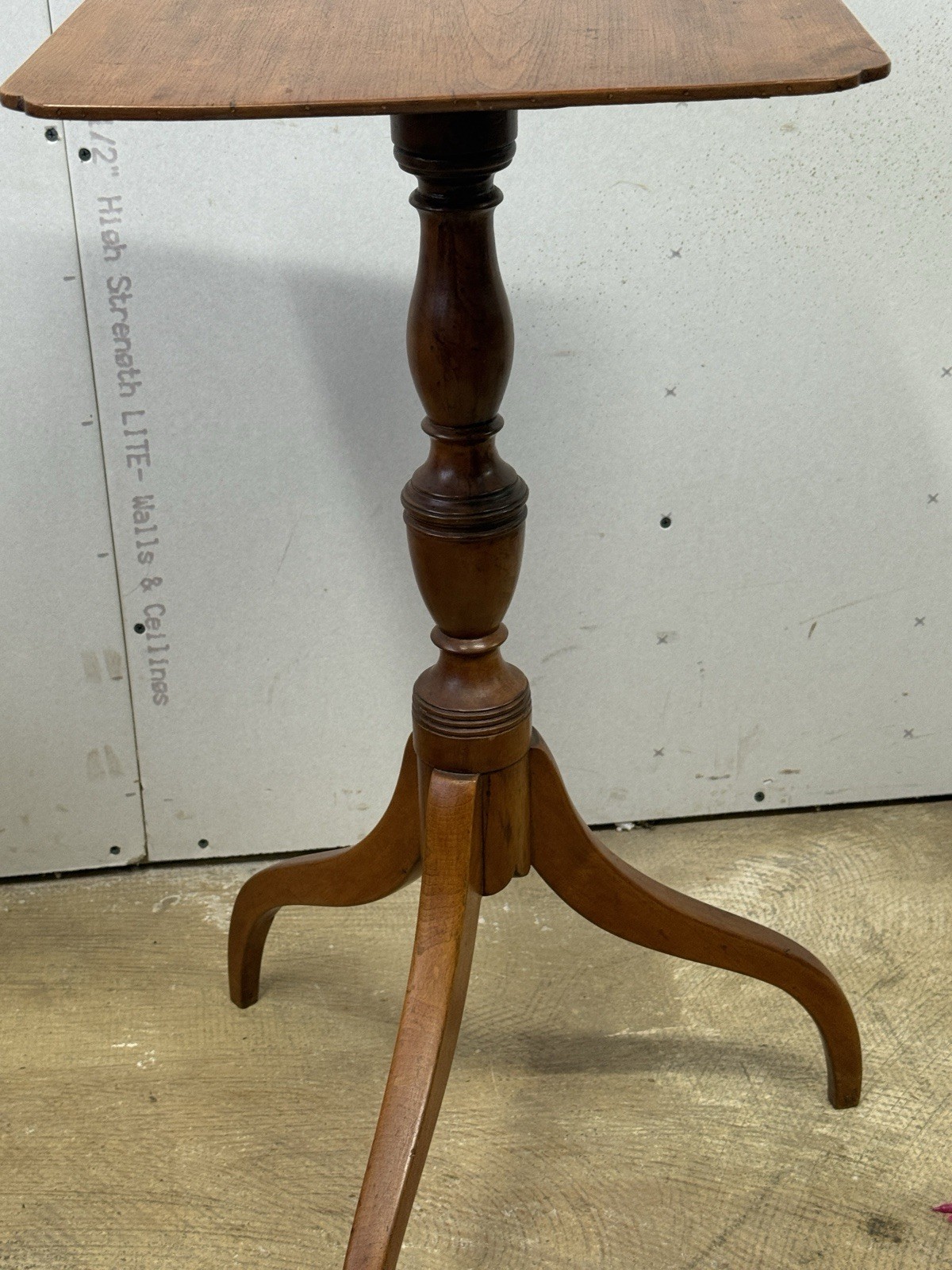 Antique New England maple federal cherry candle stand 1810 spider legs