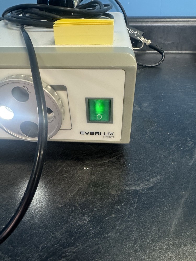 ECLERIS EVERLUX Pro Light Source And Camera Box With Head