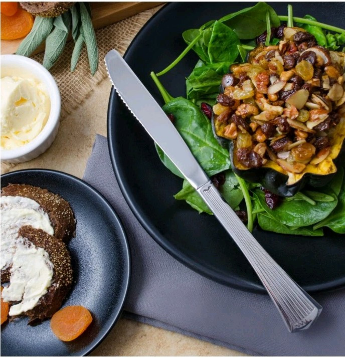 World Tableware 881 7922 Minuet 9-1/4 Entree Knives 12 Pack