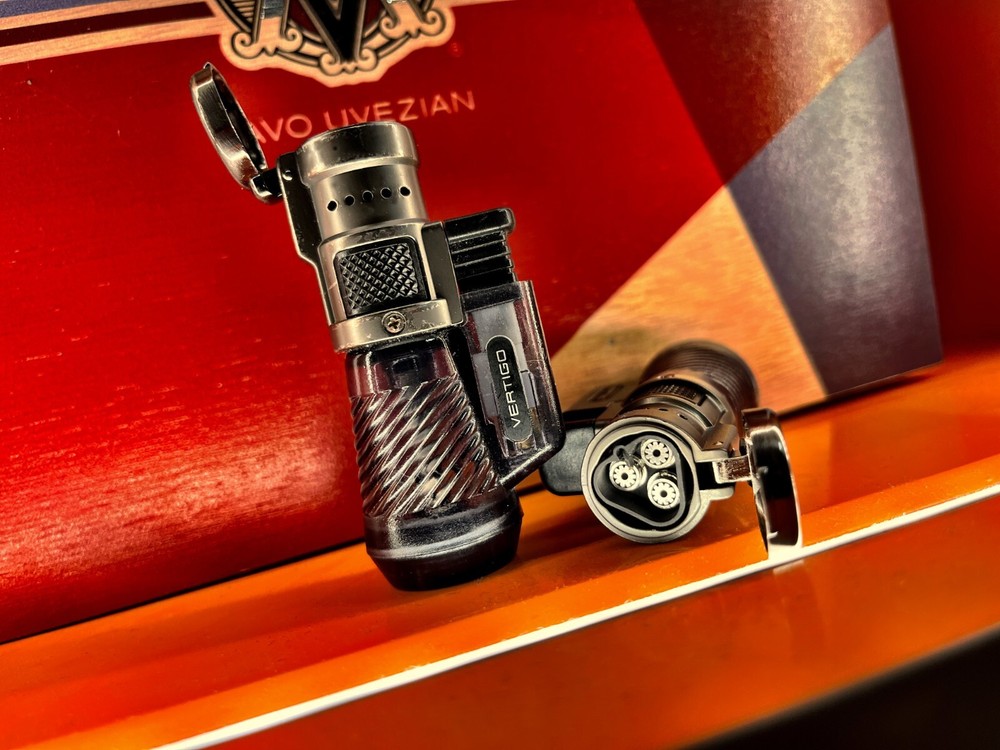 Vertigo Cyclone - Triple Torch Lighter - Charcoal