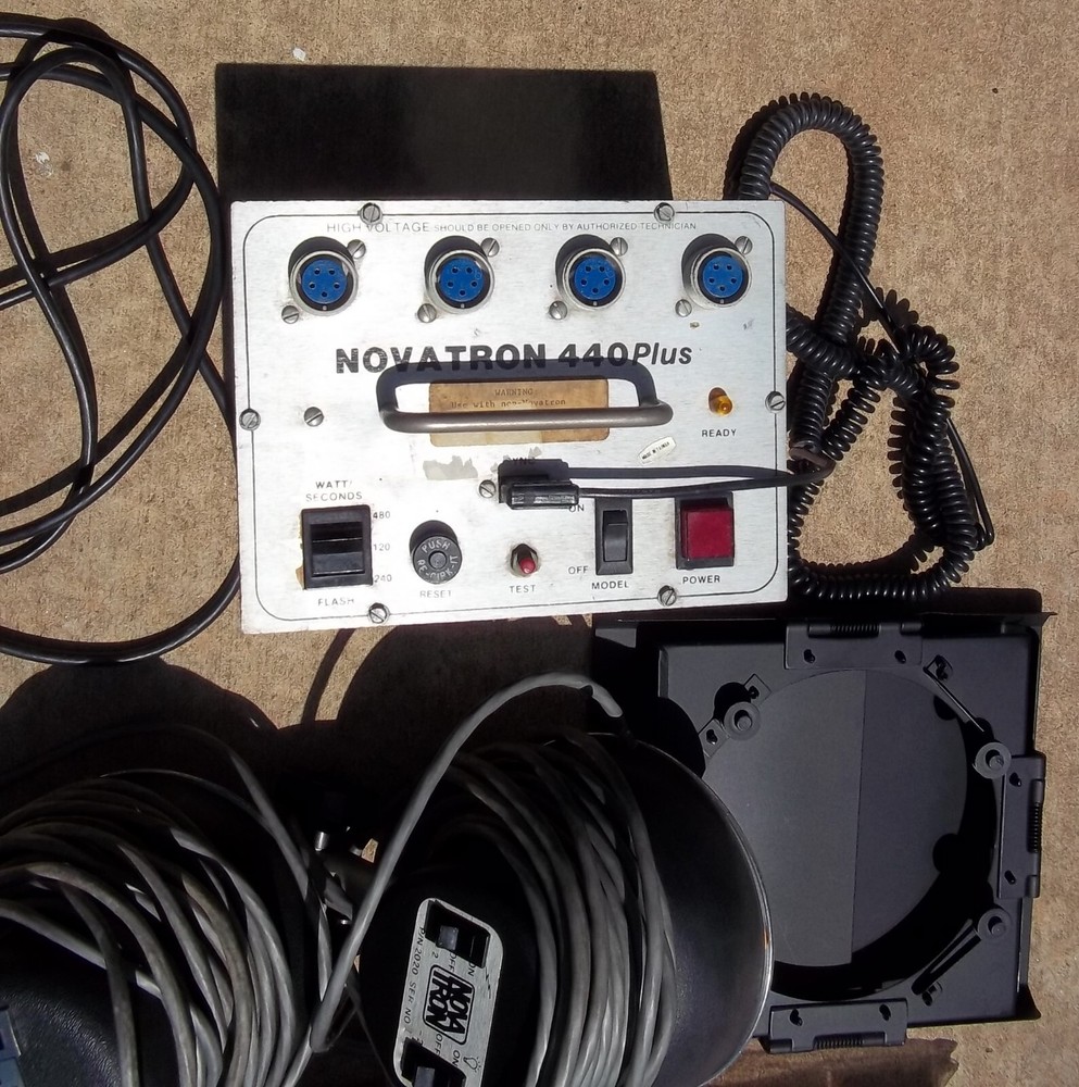NOVATRON 440 PLUS STUDIO LIGHTING SYSTEM
