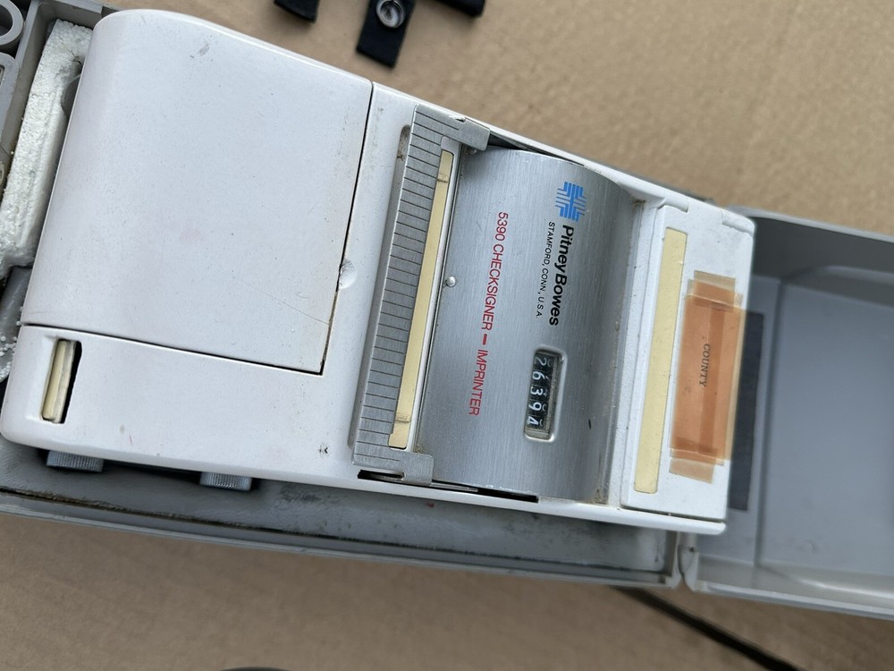 PITNEY BOWES CHECK SIGNER-IMPRINTER, MODEL 5390
