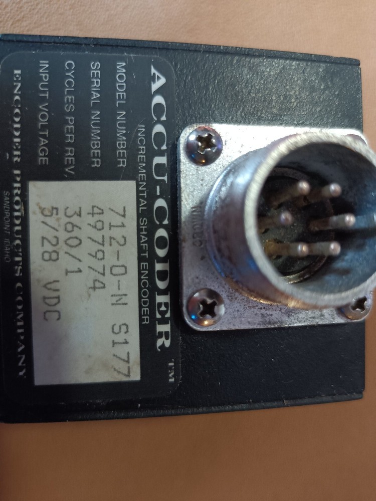 ENCODER PRODUCTS ACCU-CODER 712-D-N S177 Shaft Encoder 360/1 5/28VDC