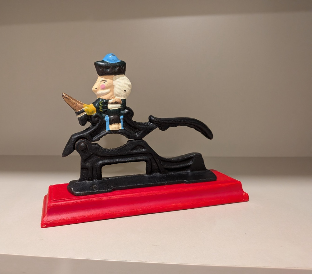 Nutcracker-vintage-Cute for the holidays.