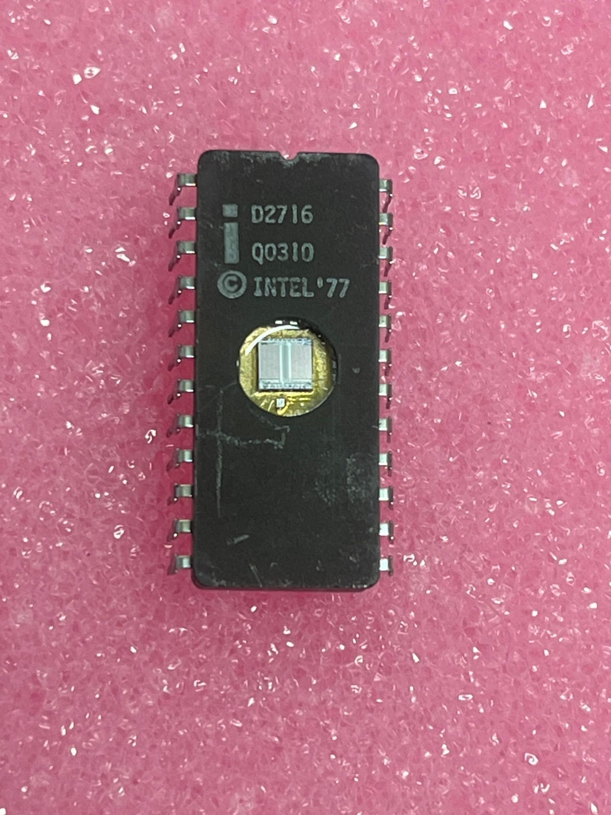 Intel D2716 IC, EPROM, 2KX8, MOS, DIP, 24PIN, CERAMIC - NEW!