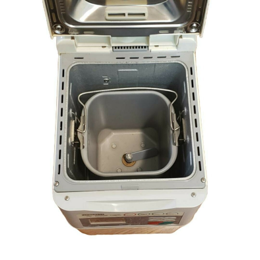 Zojirushu Bread Maker Machine Digital Automatic Programmable Model BBCC-S15A