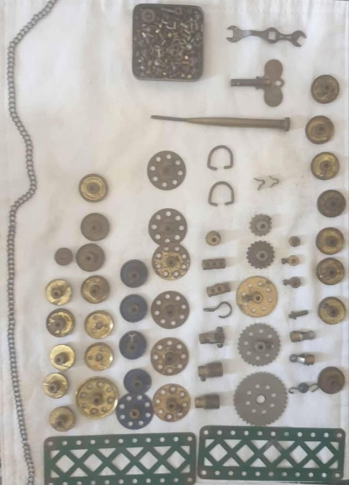 vintage meccano set