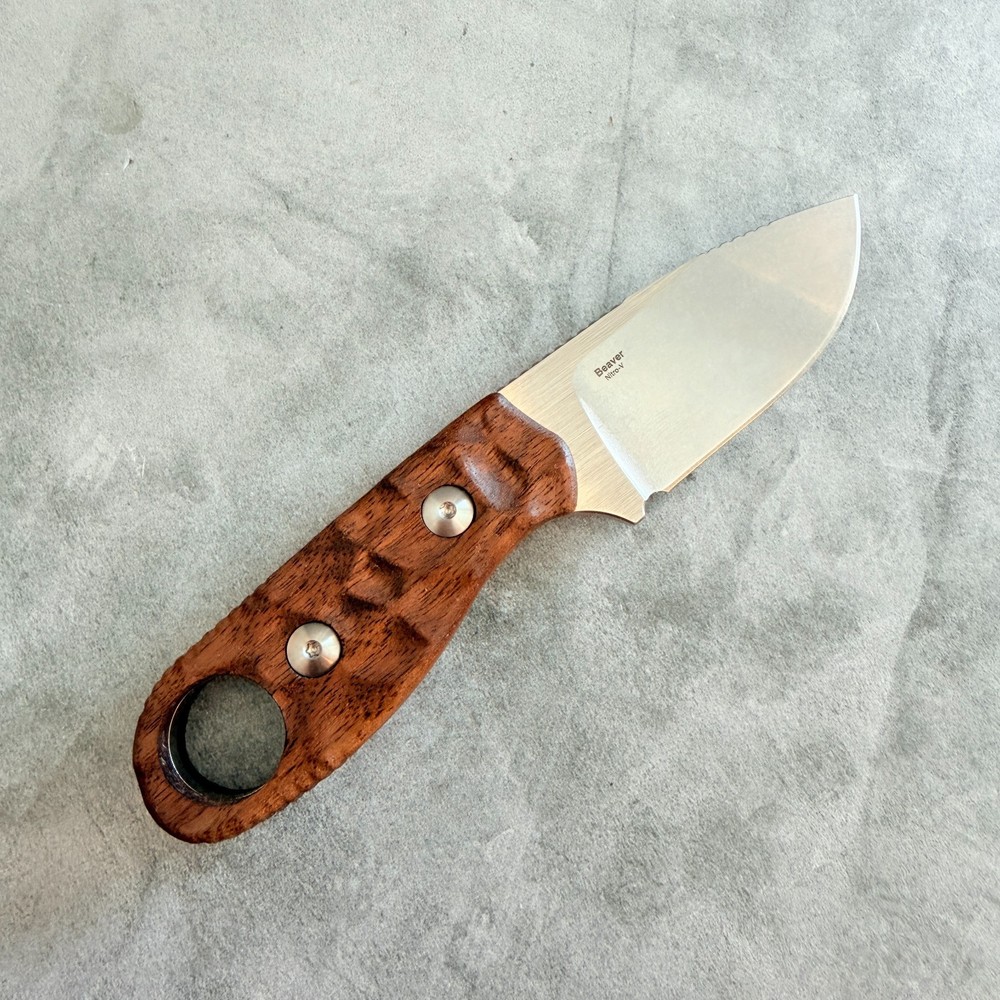Royalcurl walnut handles Scales for Kizer Beaver