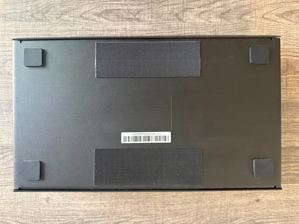 Headrush Core Multi-Effects Processor w/ Auto-Tune - Excellent Condition