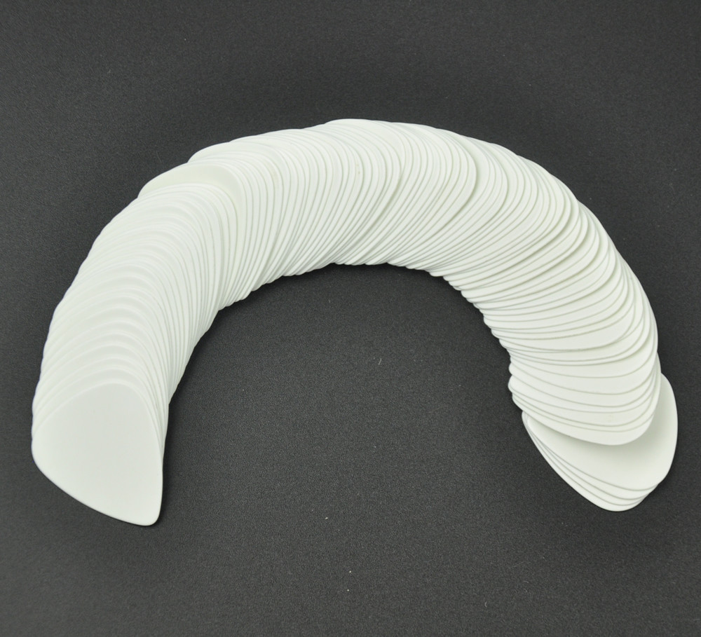 100 pcs New Medium 0.71mm Blank Guitar Picks Celluloid Solid White