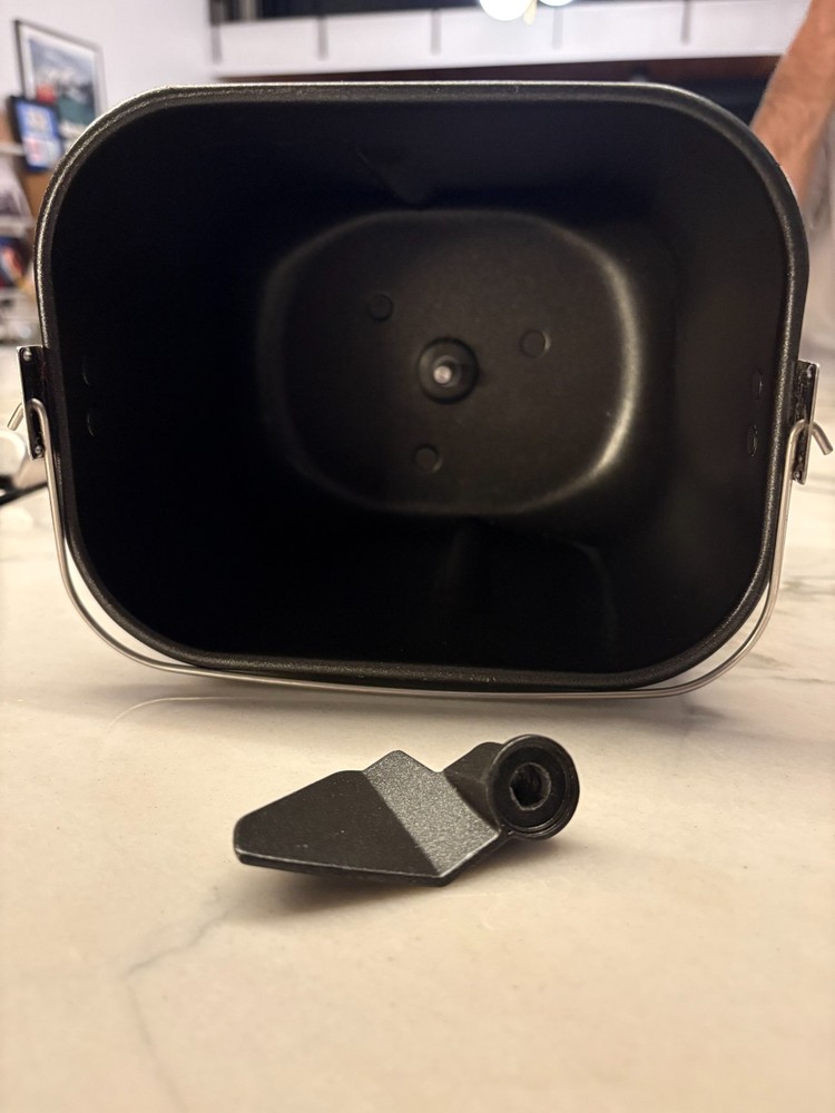 Sunbeam Model 5891  Bread maker Pan replacement w/ Paddle attachment