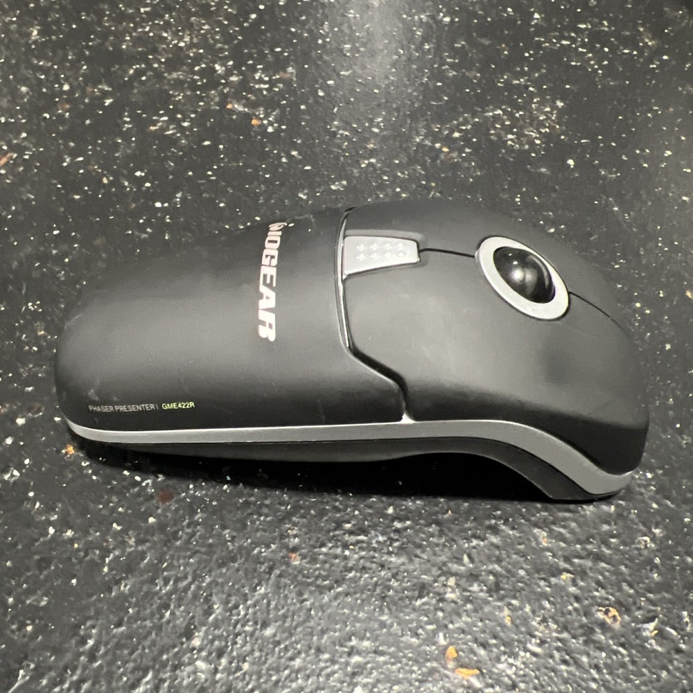IOGEAR Phaser 3-1 Presenter/Mouse/Laser Pointer GME-422RW6