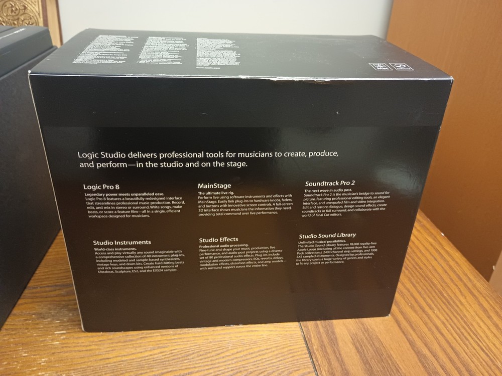Apple Logic Studio Logic Pro 8 Complete Box & Materials - Vintage Software 2007