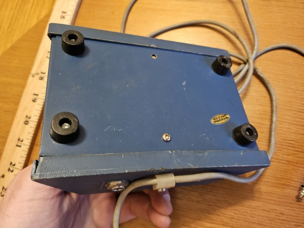 Vintage Avid Brand Headphone Splitter Untested