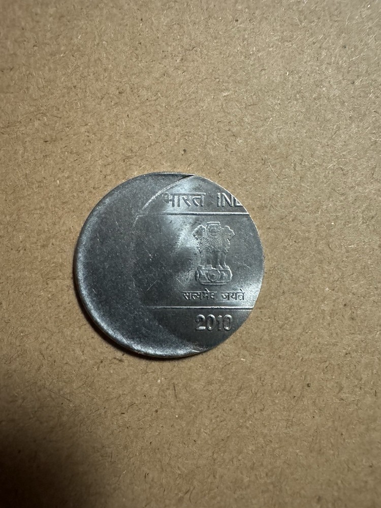India 2010 Two Rupee Off Centre Error Unc Rare