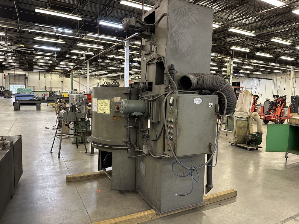 Wheelabrator MT1000 40" Turn Table Shot Blast Machine w/ Elevator, Donaldson ...