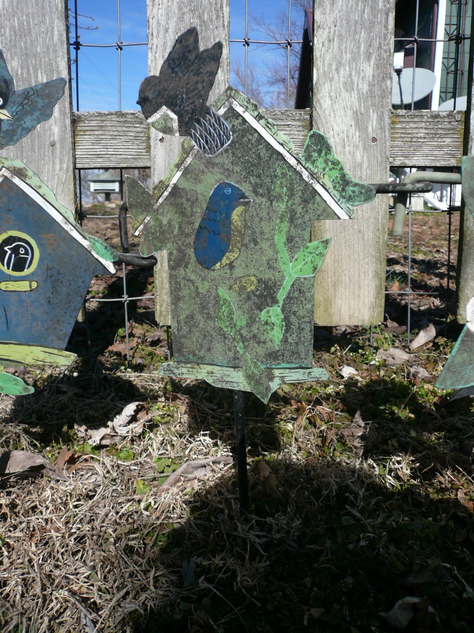 Mid Century Vintage Birds & Houses Metal Garden Border Stakes