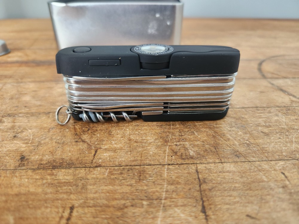 Whiz Tool - Ultimate Multitool Pocket Tool - 24 Functions, Lightweight - New