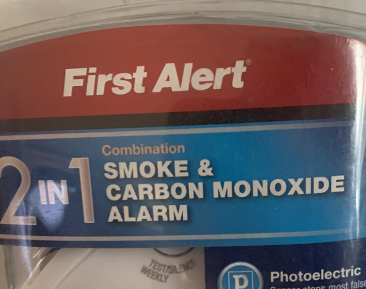 First Alert 2-in-1 Combination Alarm