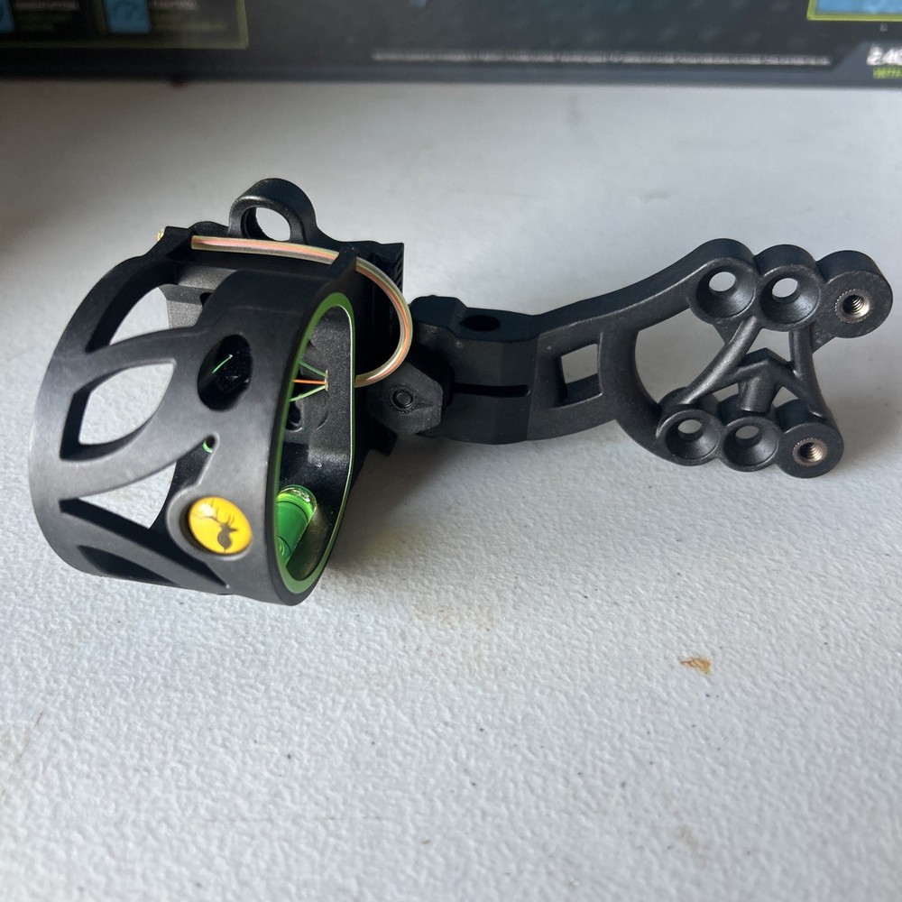 Trophy Ridge 3 Pin Bow Sight  With Level – Black