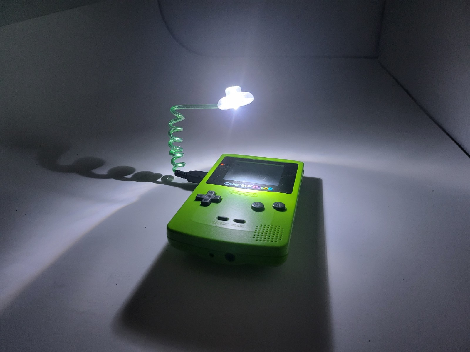 NEW Super Bright LED Worm/Snake Light for Game Boy Color No Batteries Required