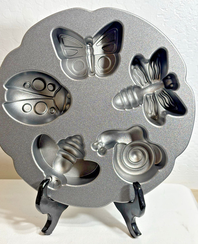 Nordic Ware Garden Bugs Mini Cake Pan