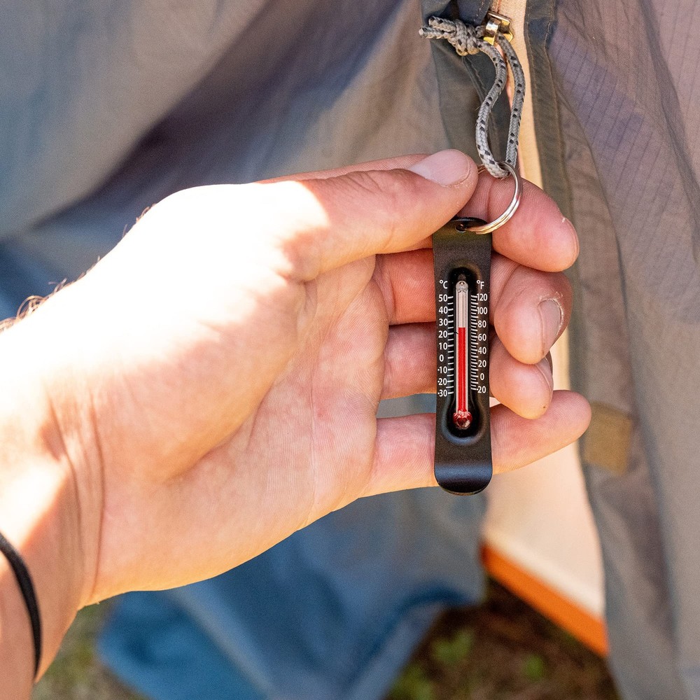 Zipper Pull Thermometer for Skiing, Snowboarding, Jackets, and Backpacks