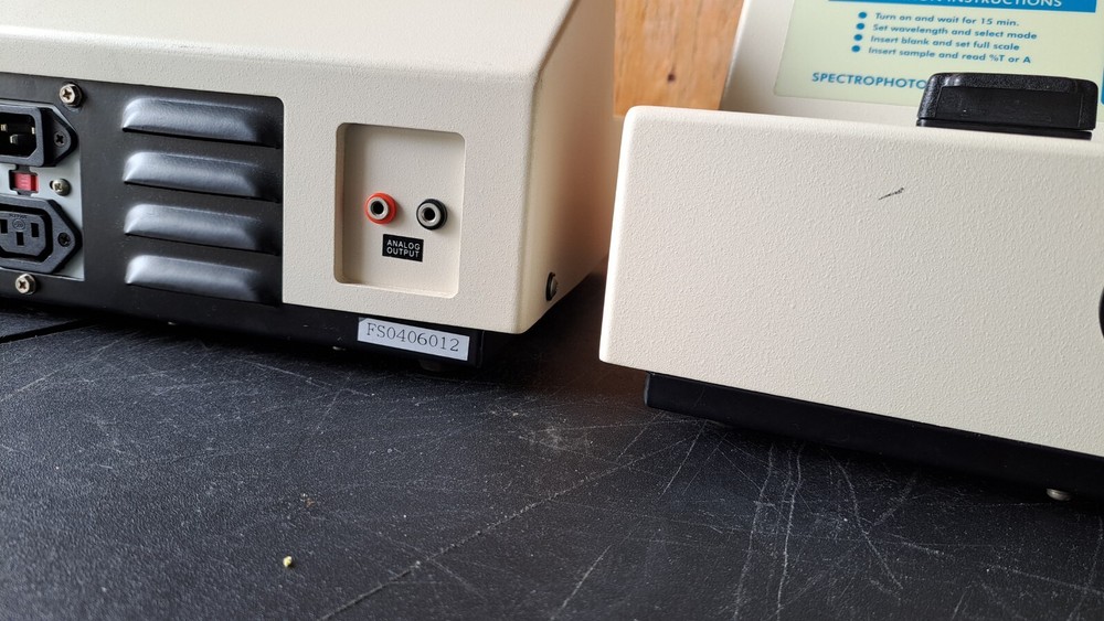 Fisher Science Education SPECTROPHOTOMETER