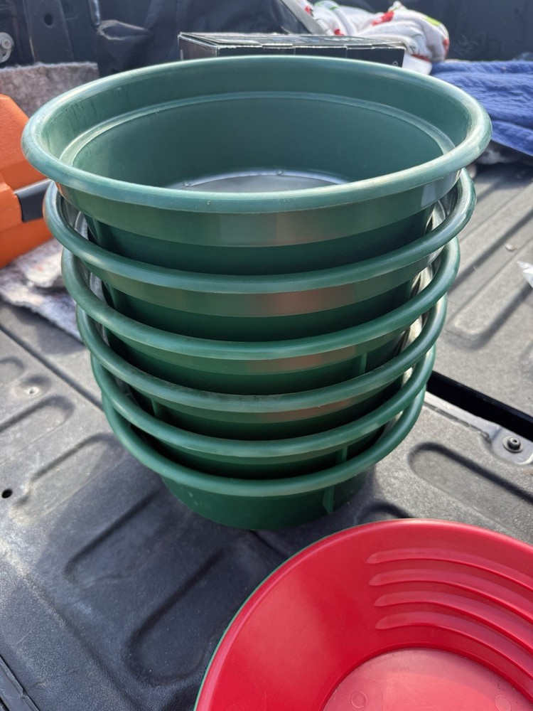 Gold Pans Bundle  / Classifier Screens!