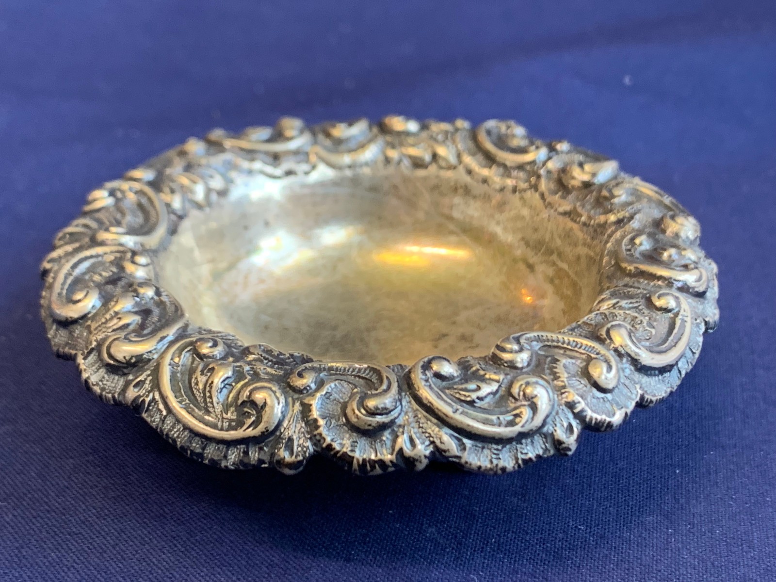 Antique Sterling Silver Condiment Dish Master Salt Cellar 38.9g Floral Repousse