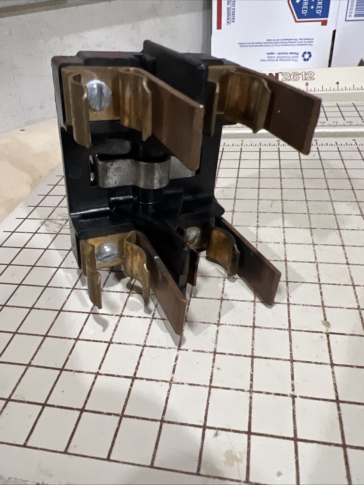 American Fuse Holder Pull-Out Type (LIGHTS)