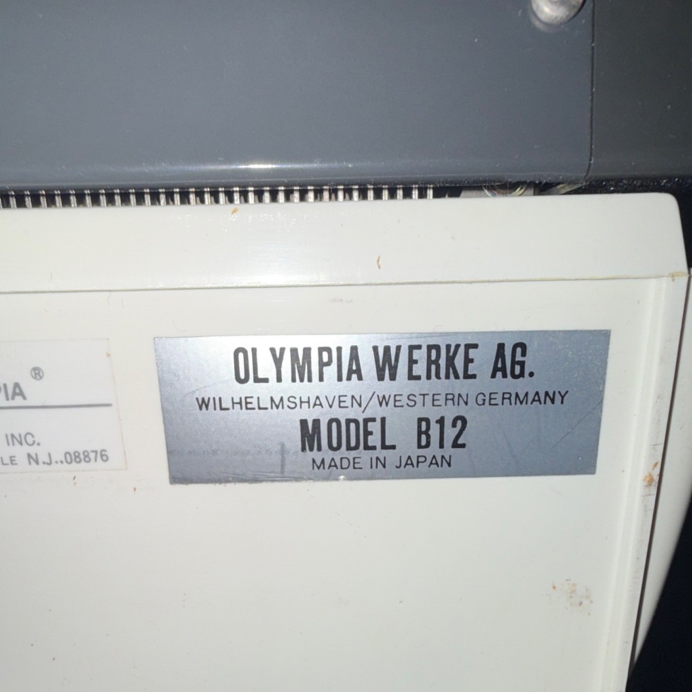 Olympia B12 Typewriter