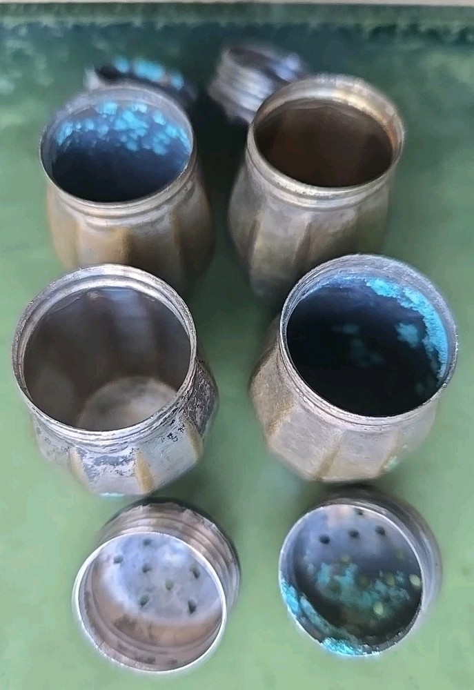 VTG Wm A Rogers 4 Mini Silver-plated Individual Shakers Set 2"