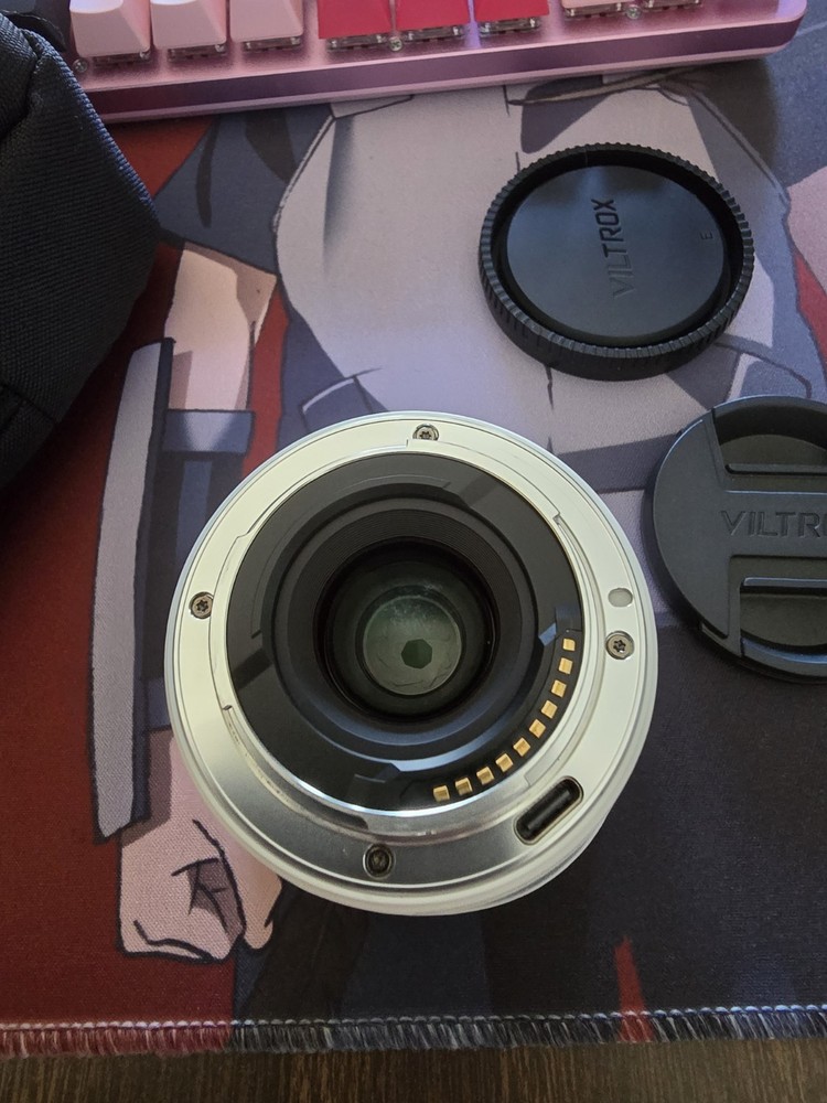 Sony ZV-1 II 21MP Vlogging Camera - White/Bundle