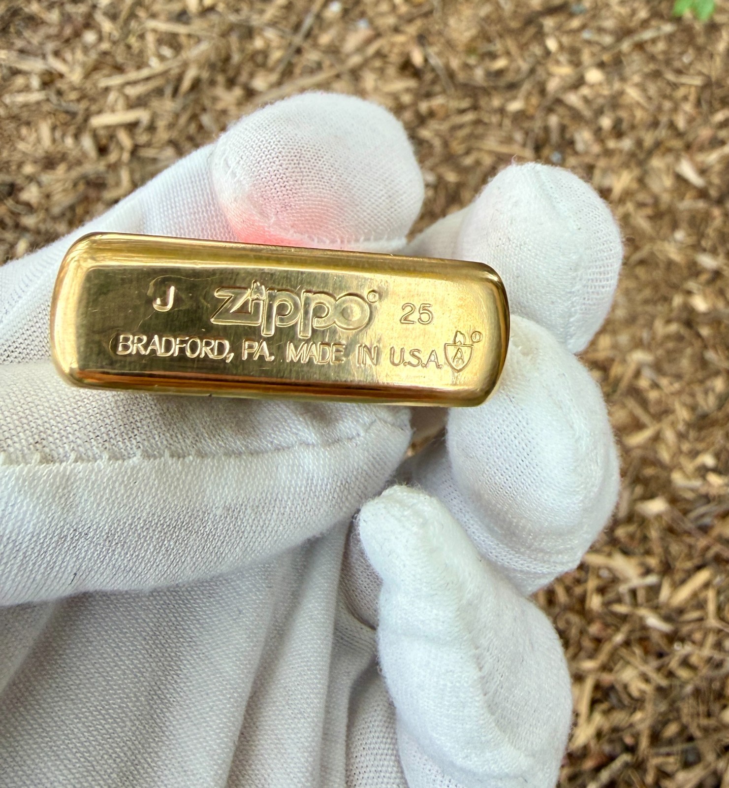 Vintage Pinup Girl Engraved Brass Armor Zippo Lighter – Made & Engraved USA