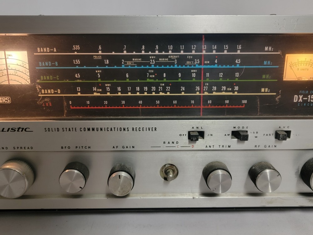 Realistic DX-150A Radio Shack AC/DC Solid State Communications Receiver UNTESTED