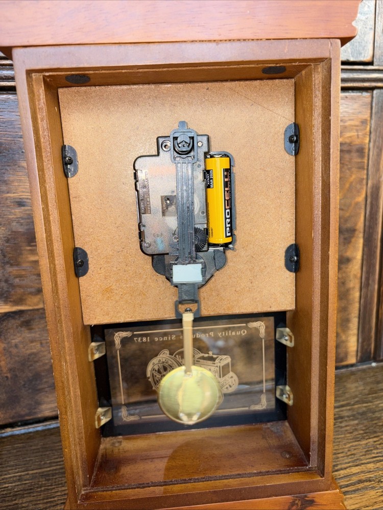 John Deere Quartz Mantle Clock- TESTED-Works! Moline IL