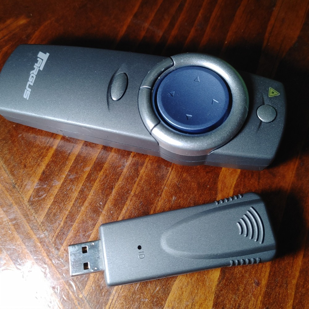 Targus PAUM30 Wireless Presenter Cursor Control Remote Mouse Pointer Clicker