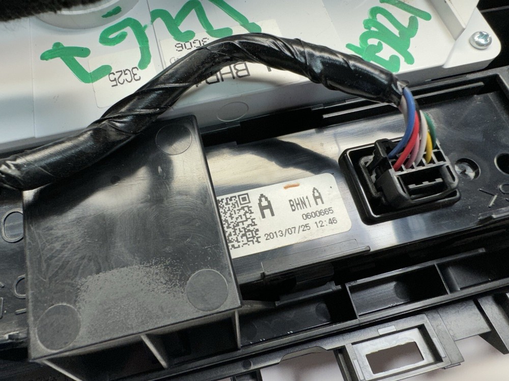 14 15 Mazda 3 Climate Control Panel Temperature Unit A/C Heater