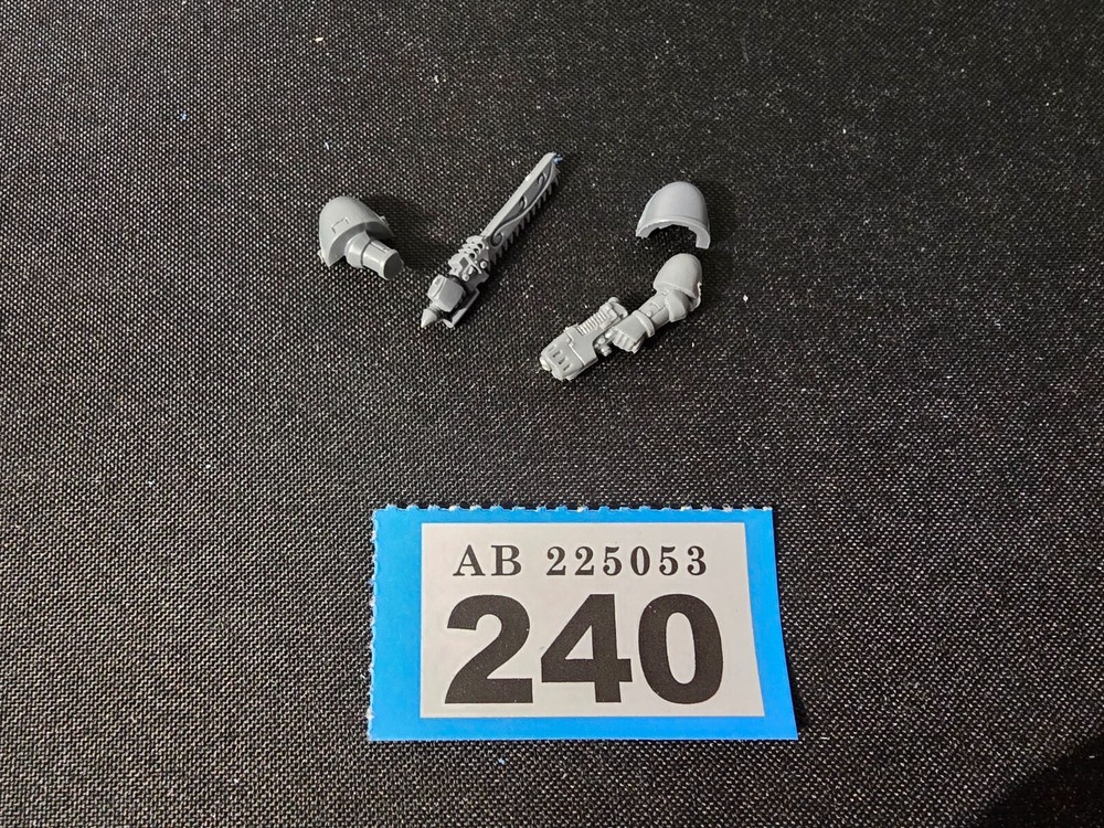 Games Workshop Warhammer 40k Bits Space Marines Sergeant Upgrade Parts