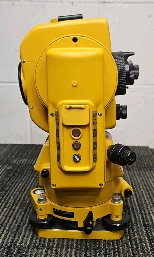 Topcon GTS-3B Total Station + Case - READ