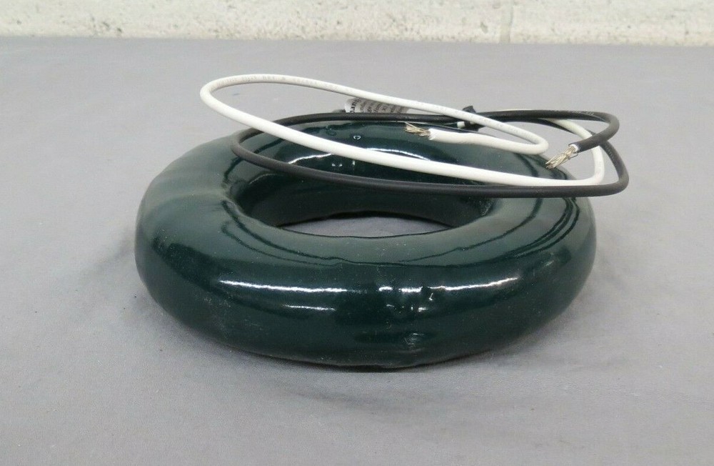 Electric Meter Corp 3360RW-3200 Solid Core Current Transformer CTR 3200:5A NEW