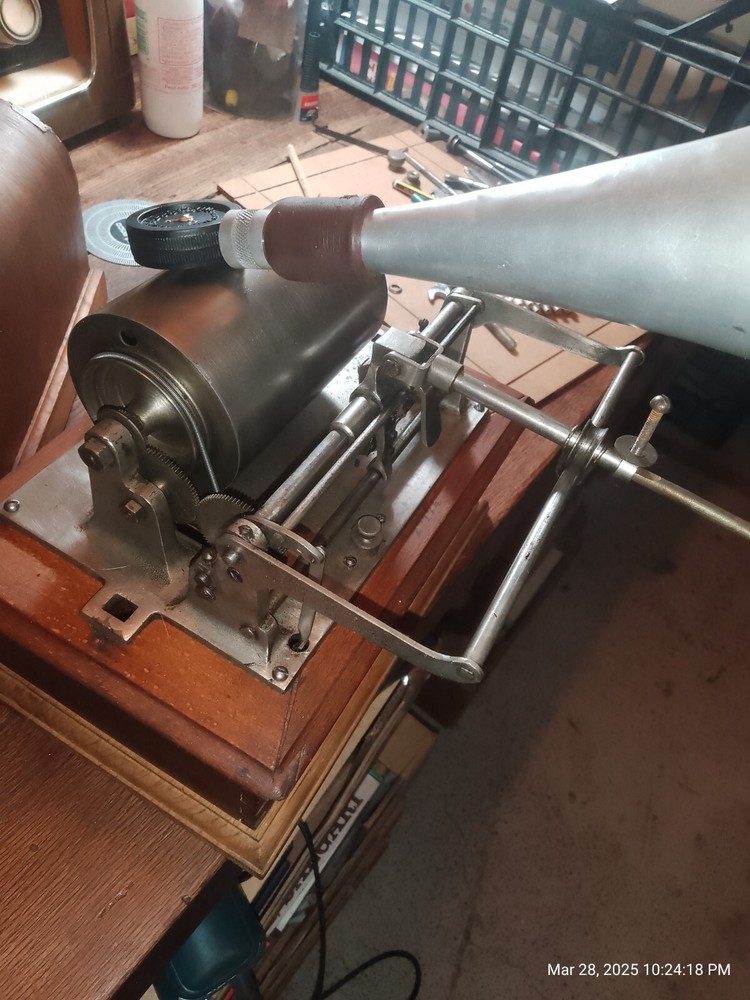 PATHE PHONOGRAPH