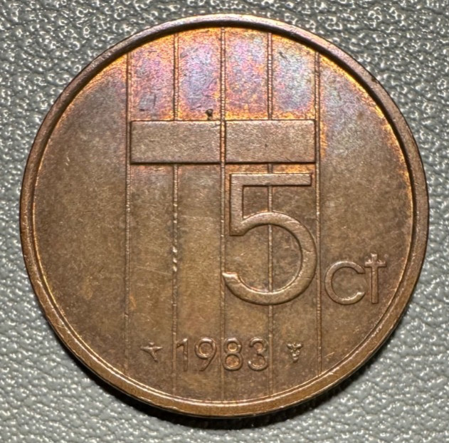 1983 Netherlands 5 Cent coin  - Excellent Condition
