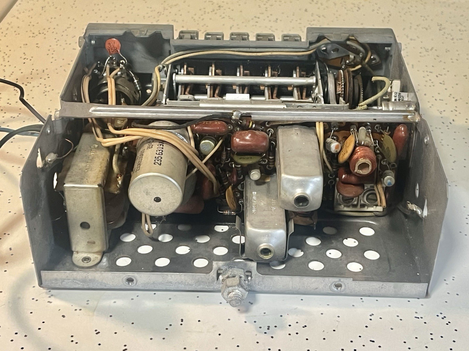 1963 Ford AM Radio, 3TMF, For Parts
